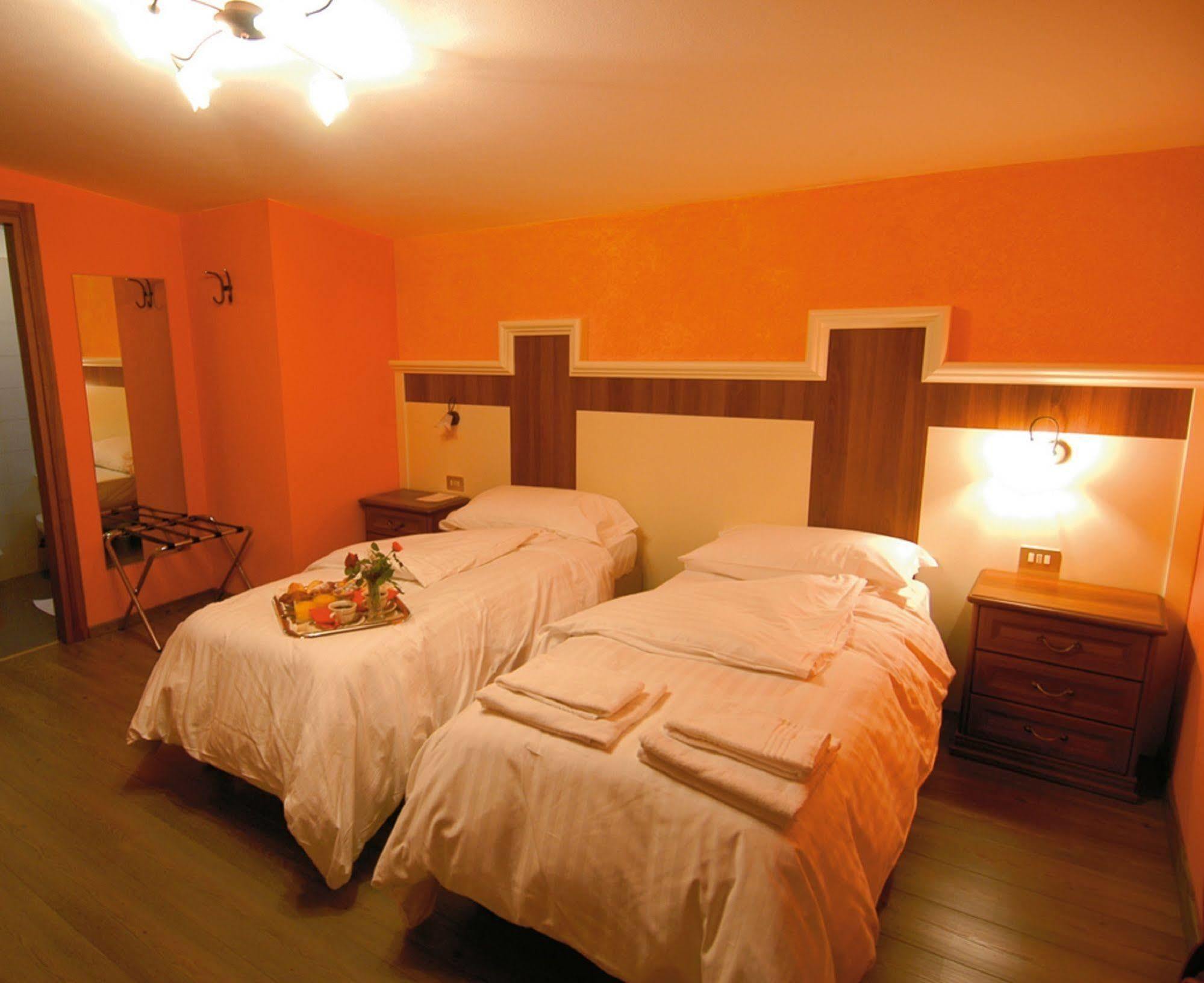Hotel Saligari Verceia エクステリア 写真